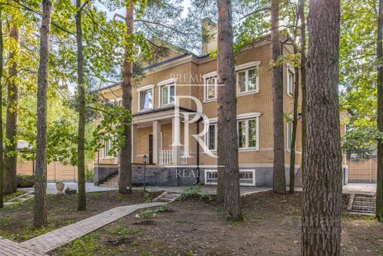 Продажа дома, 532 м², с участком 14,6 сотки