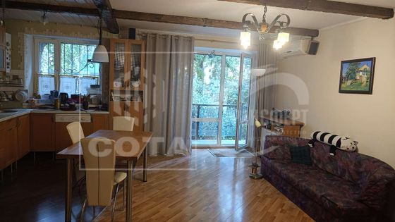 Продажа 3-комнатной квартиры 87 м², 1/5 этаж