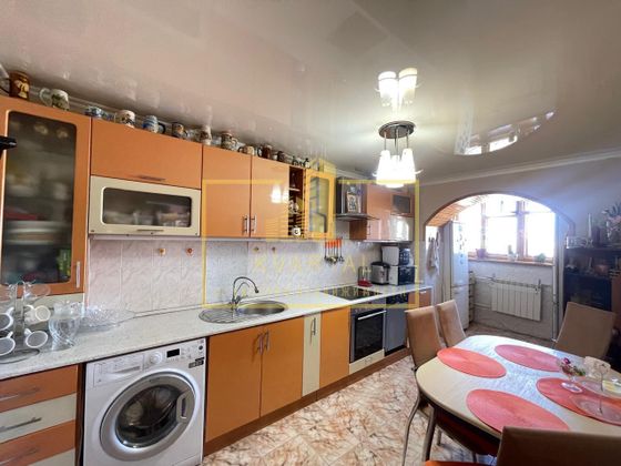 Продажа 4-комнатной квартиры 90 м², 9/16 этаж