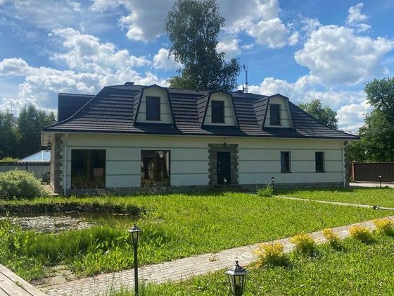 Аренда дома, 268 м², с участком 12 соток