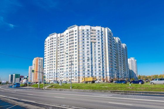 Продажа 2-комнатной квартиры 60 м², 9/17 этаж