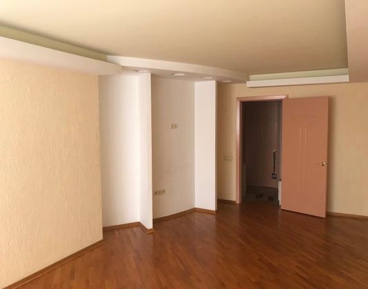 Продажа 3-комнатной квартиры 82 м², 8/12 этаж