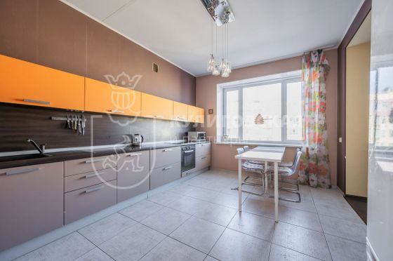 Продажа 3-комнатной квартиры 110 м², 11/12 этаж