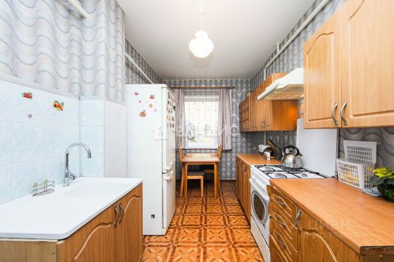 Продажа 2-комнатной квартиры 70 м², 1/3 этаж