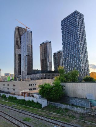 Продажа 3-комнатной квартиры 67,2 м², 4/42 этаж