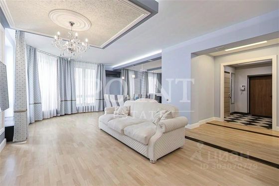 Продажа 3-комнатной квартиры 135 м², 3/10 этаж