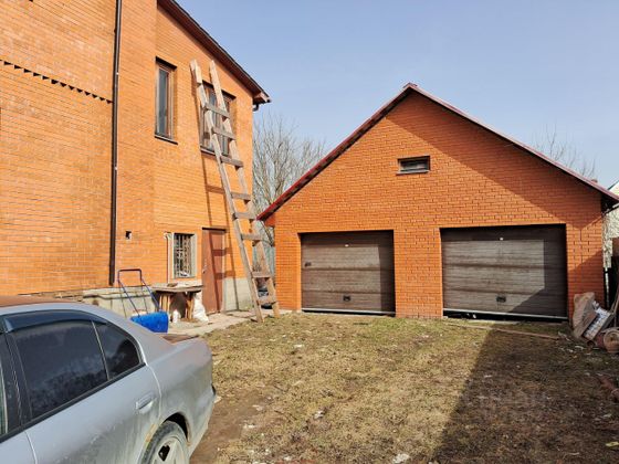 Продажа дома, 400 м², с участком 15 соток