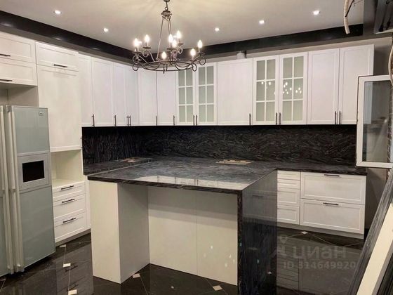 Аренда дома, 265 м², с участком 3 сотки