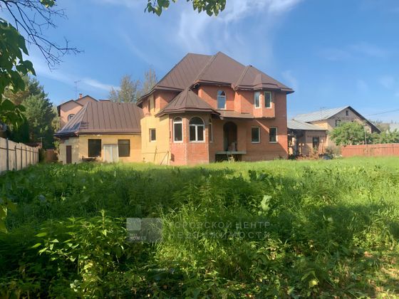 Продажа дома, 450 м², с участком 18,8 сотки