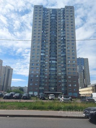 Продажа 3-комнатной квартиры 76 м², 19/27 этаж