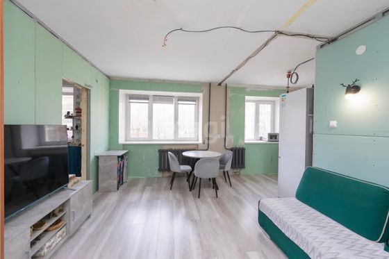 Продажа 2-комнатной квартиры 42,7 м², 2/5 этаж