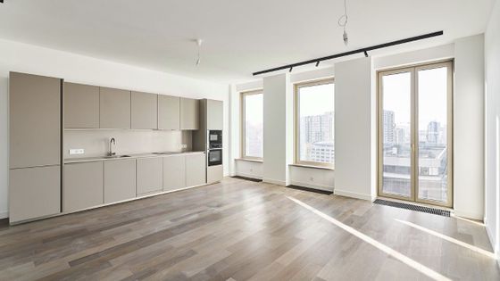 Продажа 3-комнатной квартиры 108 м², 9/21 этаж