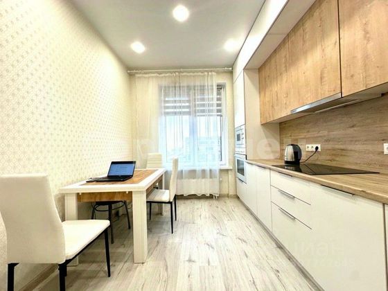 Продажа 2-комнатной квартиры 60 м², 2/5 этаж