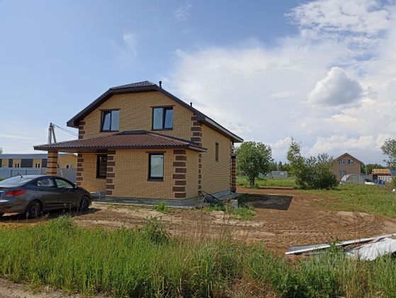 Продажа дома, 180 м², с участком 10 соток