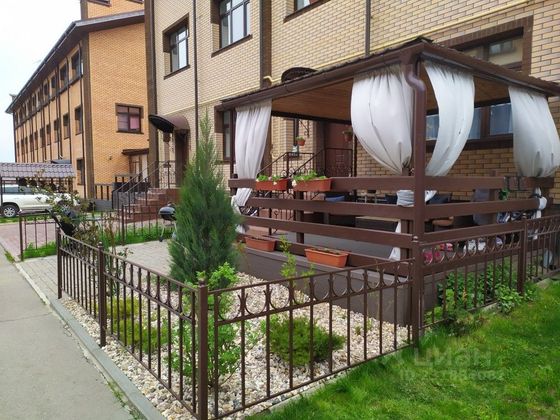 Продажа дома, 220 м², с участком 1 сотка