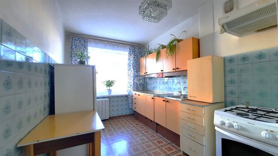 Продажа 3-комнатной квартиры 61,8 м², 2/4 этаж