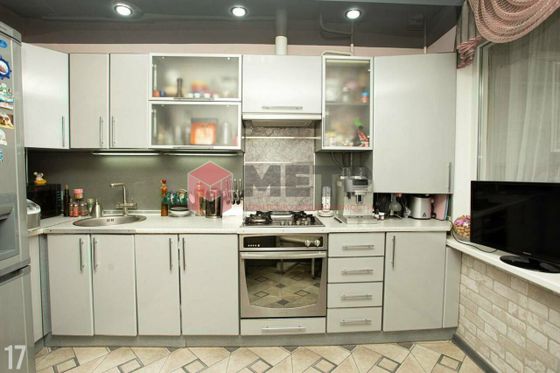 Продажа 1-комнатной квартиры 42,2 м², 9/10 этаж