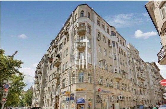 Продажа 4-комнатной квартиры 200 м², 5/6 этаж