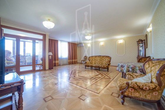 Продажа 4-комнатной квартиры 194,6 м², 6/14 этаж