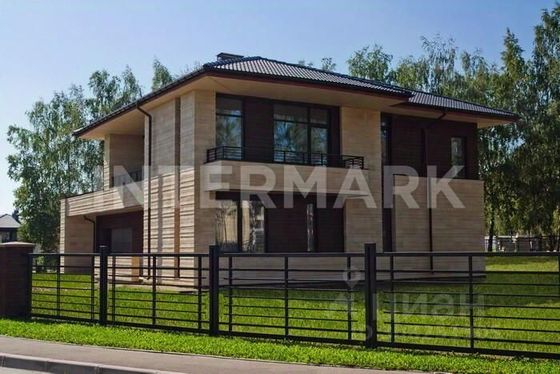 Продажа дома, 352 м², с участком 14 соток