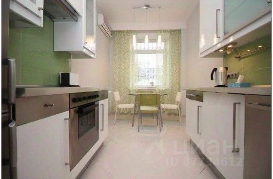 Продажа 3-комнатной квартиры 92 м², 2/8 этаж