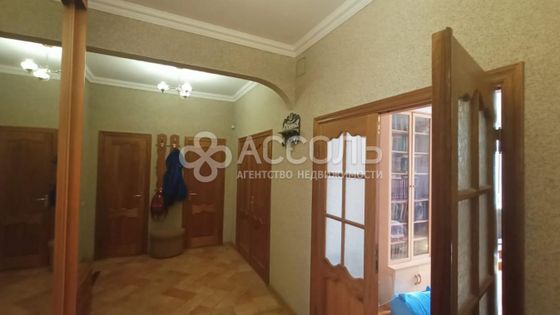 Продажа 4-комнатной квартиры 164 м², 2/5 этаж