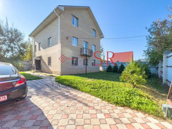 Аренда дома, 280 м², с участком 12 соток