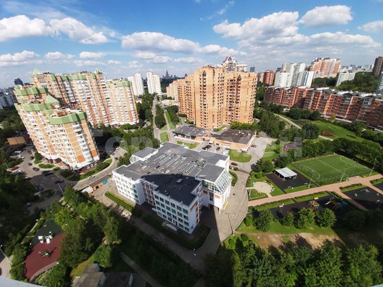 Продажа 3-комнатной квартиры 72,3 м², 21/27 этаж