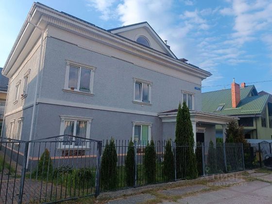 Продажа 4-комнатной квартиры 107 м², 2/2 этаж