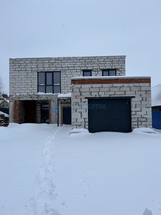 Продажа дома, 255 м², с участком 6 соток