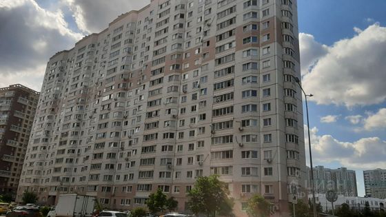 Продажа 2-комнатной квартиры 56,4 м², 15/19 этаж