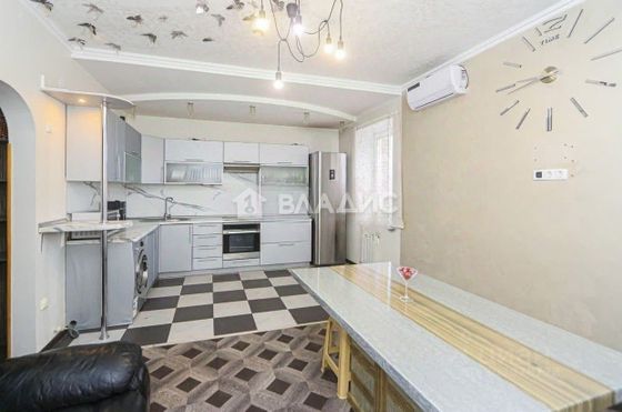 Продажа 3-комнатной квартиры 65 м², 2/9 этаж