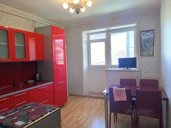 Продажа 2-комнатной квартиры 60 м², 3/3 этаж