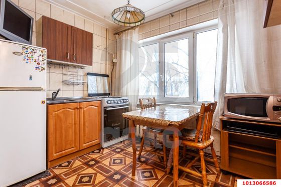 Продажа 3-комнатной квартиры 62 м², 4/5 этаж