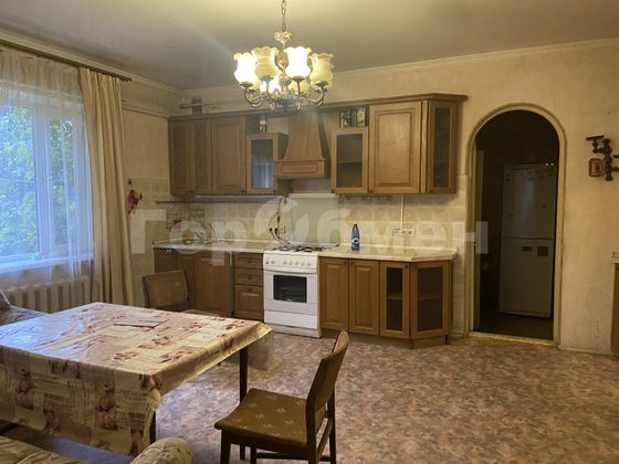 Аренда дома, 238 м², с участком 6 соток