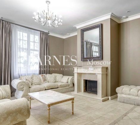 Аренда дома, 450 м², с участком 22 сотки