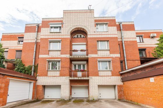 Аренда дома, 250 м², с участком 3 сотки