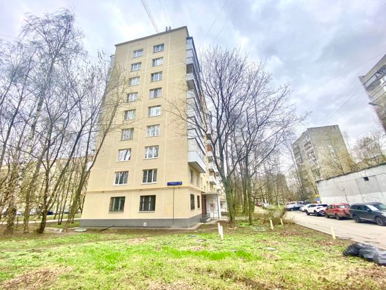 Продажа 3-комнатной квартиры 57 м², 1/9 этаж