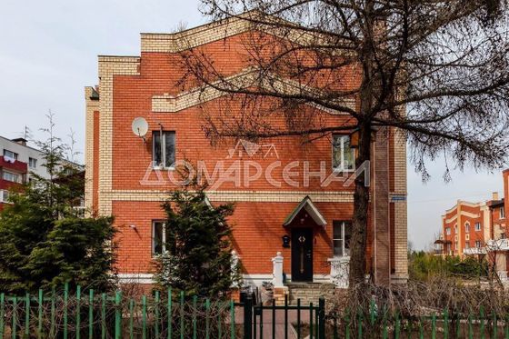 Продажа дома, 140 м², с участком 2 сотки