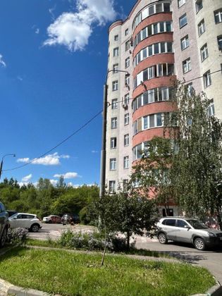 Продажа 3-комнатной квартиры 70 м², 8/9 этаж