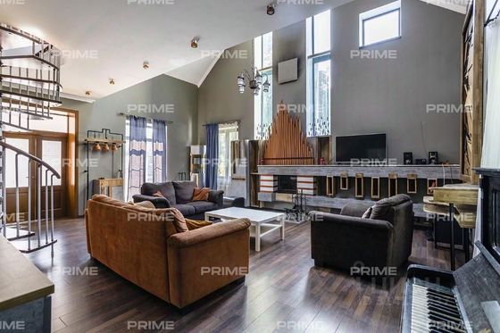 Аренда дома, 500 м², с участком 20 соток