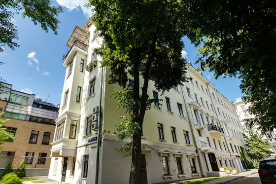 Продажа 4-комнатной квартиры 155 м², 3/5 этаж