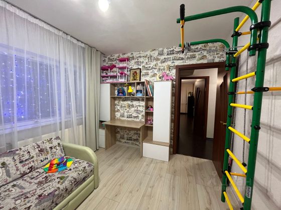 Продажа 4-комнатной квартиры 97 м², 1/4 этаж