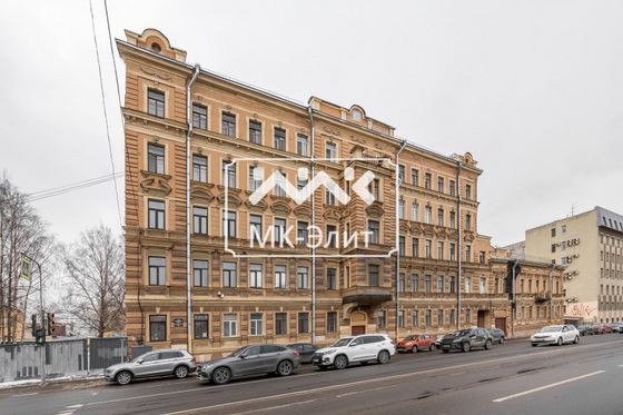 Продажа многокомнатной квартиры 236 м², 2/2 этаж