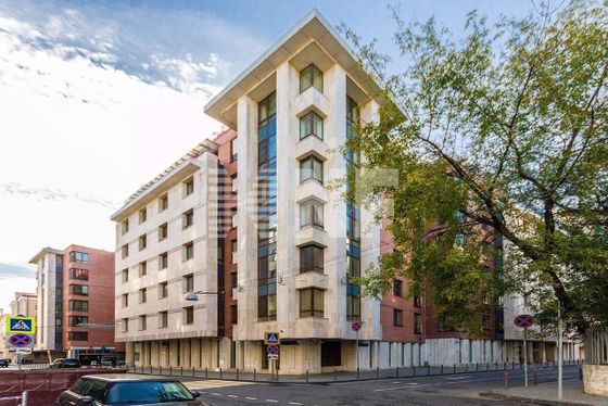 Продажа 3-комнатной квартиры 186 м², 2/7 этаж