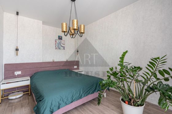 Продажа 3-комнатной квартиры 81,1 м², 19/20 этаж