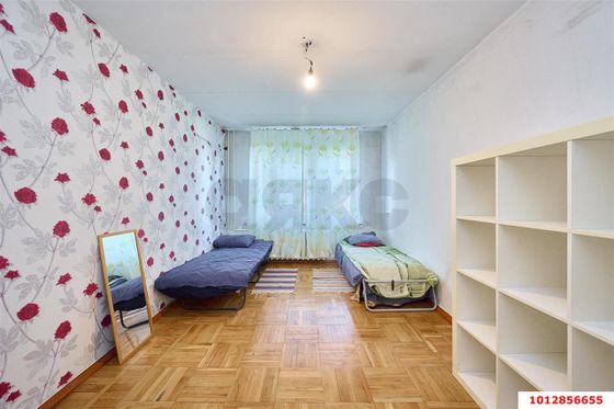 Продажа 3-комнатной квартиры 65 м², 1/5 этаж