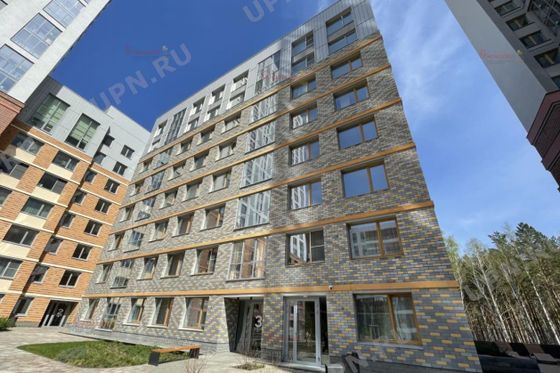 Продажа 3-комнатной квартиры 111 м², 8/27 этаж