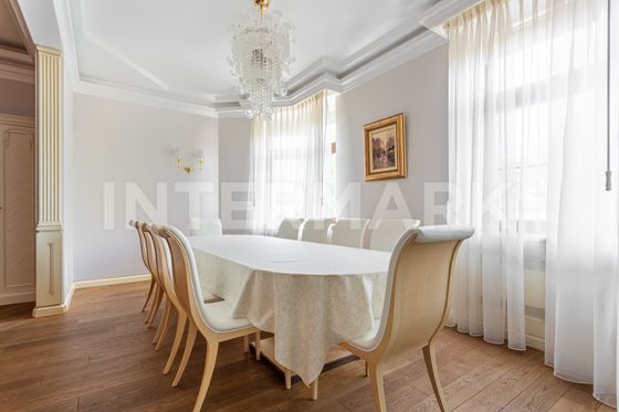 Продажа 4-комнатной квартиры 151 м², 4/7 этаж