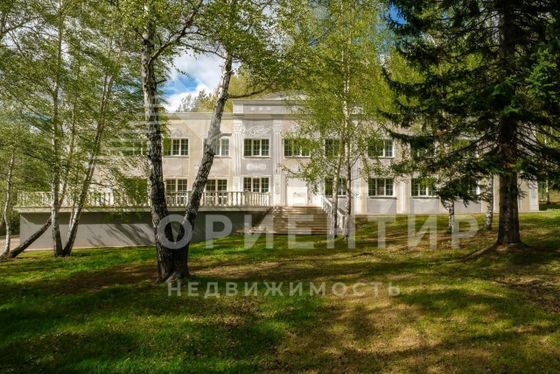 Продажа дома, 926 м², с участком 277 соток